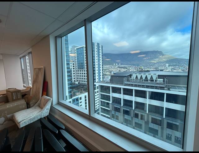 155M² BUILDING TO LET IN CAPE TOWN CITY CENTRE